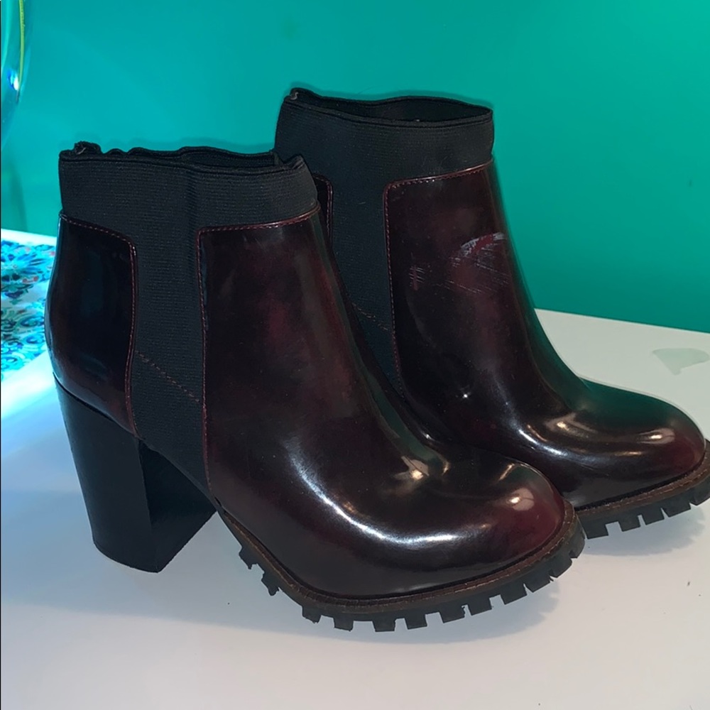 Size 6 Steve Madden boots